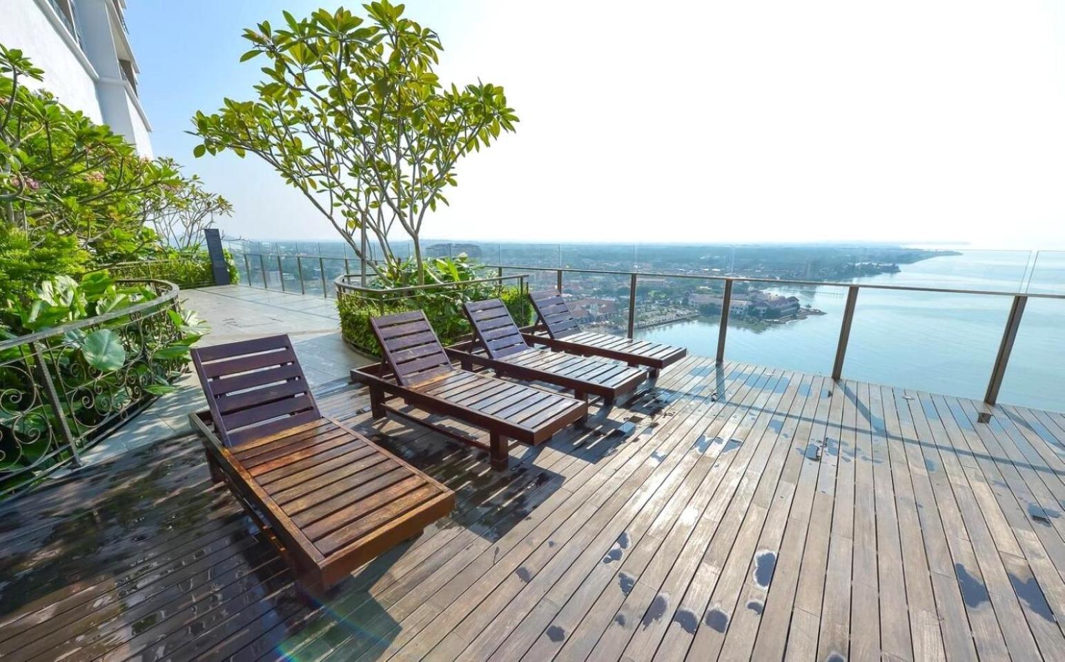 Silverscape Seaview Residence Melaka Exterior foto